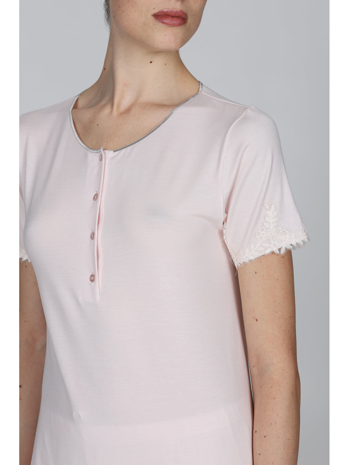 Pigiama Corto Con Macrame'