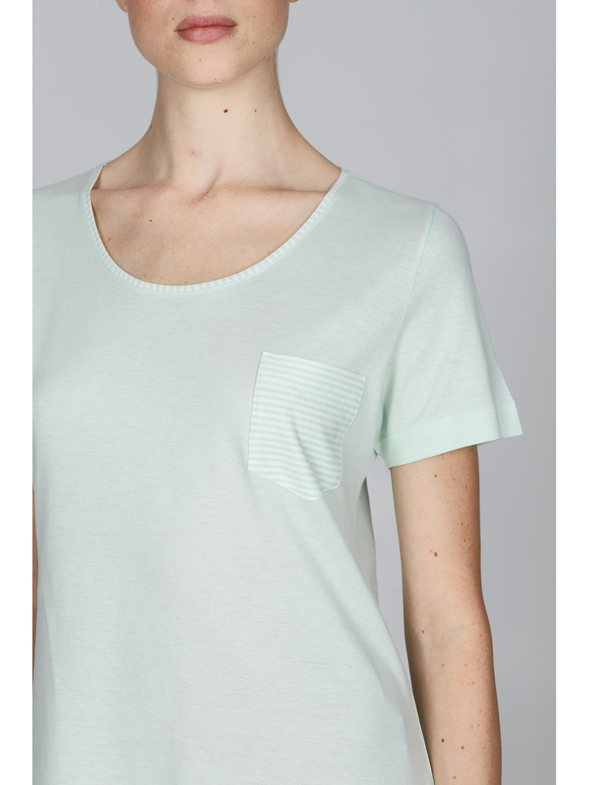 Fresca Camicia Da Notte Con Taschino