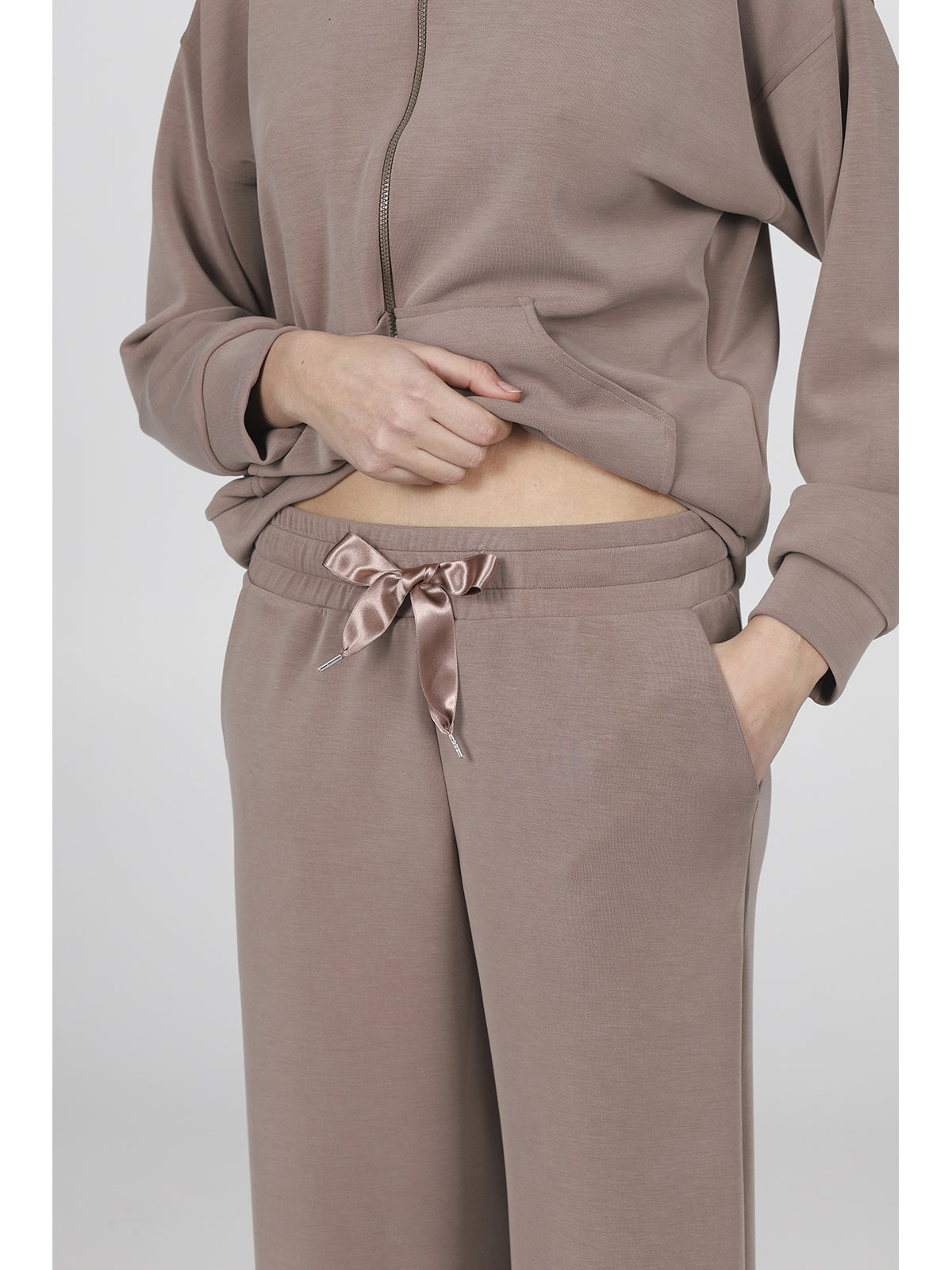 Tuta con zip in morbido micromodal