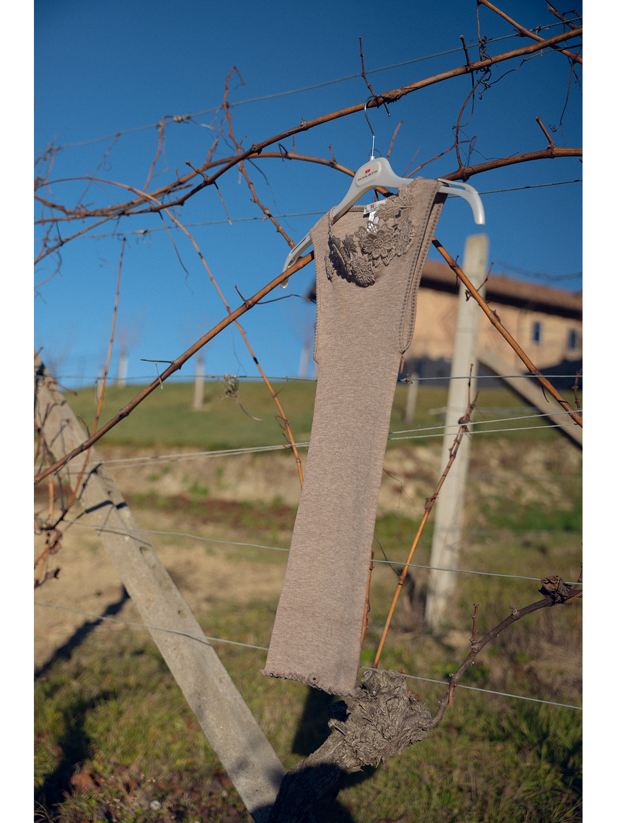 Elegante maglietta senza maniche
