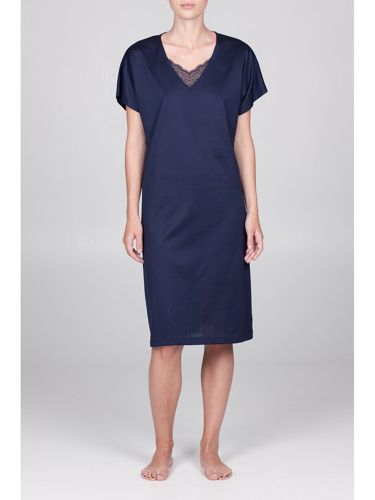 Canotta scollo v e applicazione in macramè Blu Boglietti