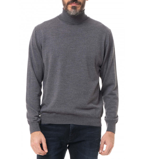 Turtleneck sweater in soft and light pure merino