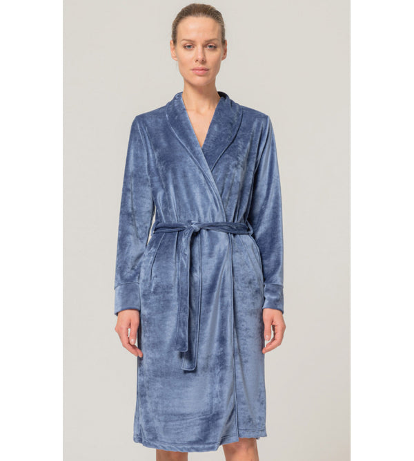 Soft chenille dressing gown for women