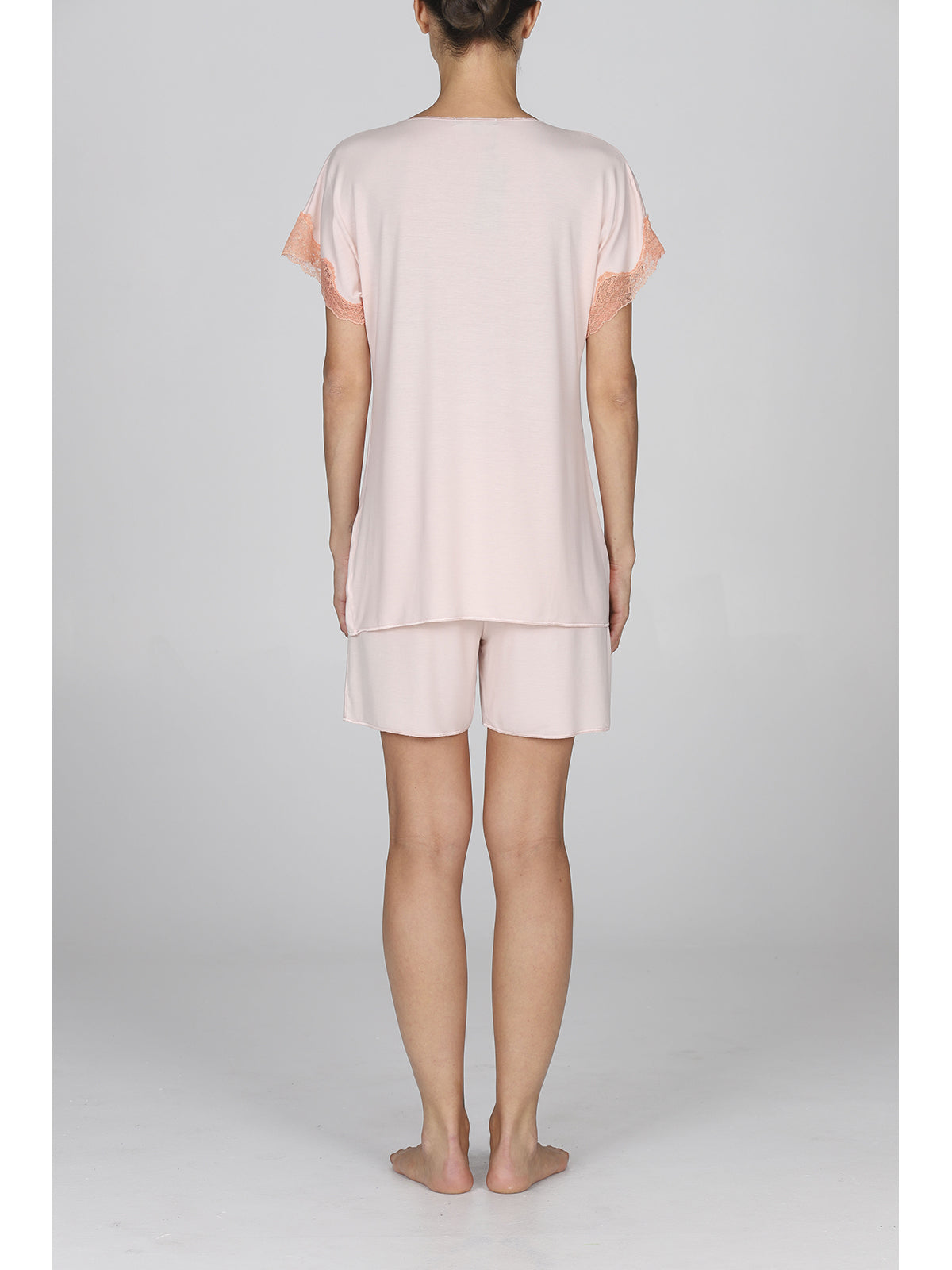 Prezioso pigiama corto donna con dettagli in pizzo