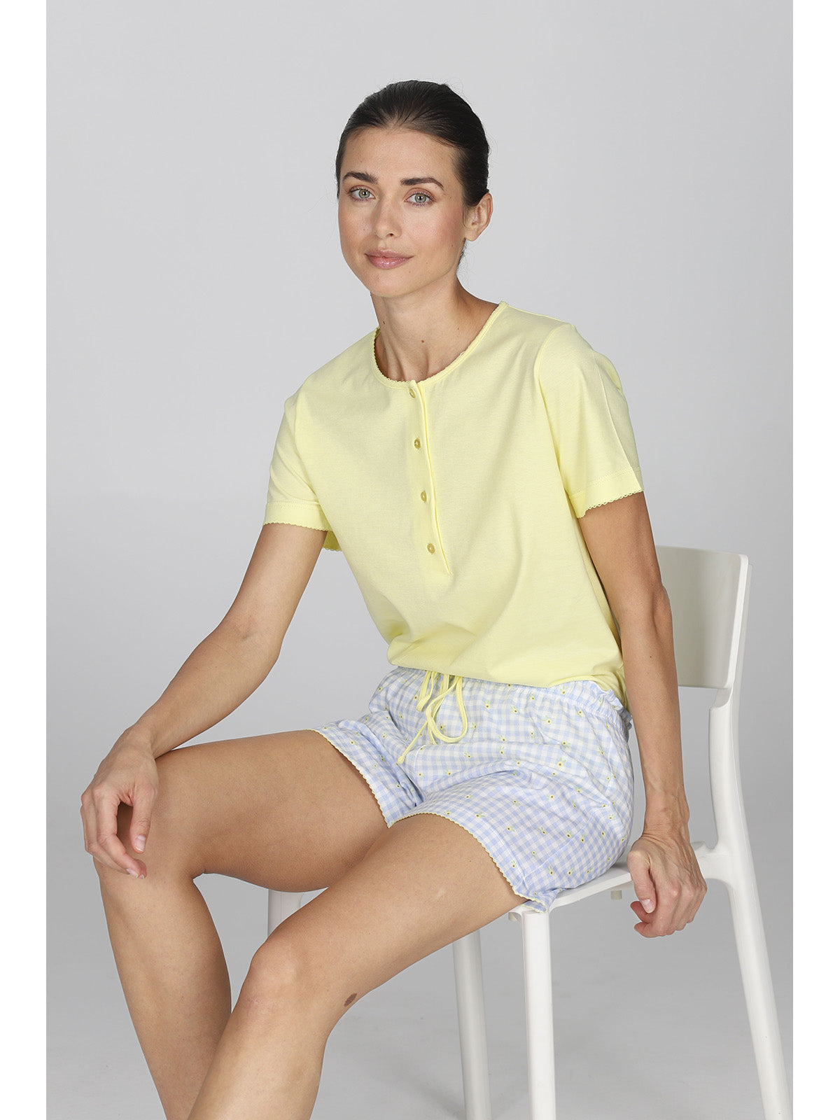 Pigiama corto donna con t-shirt gialla 100% cotone