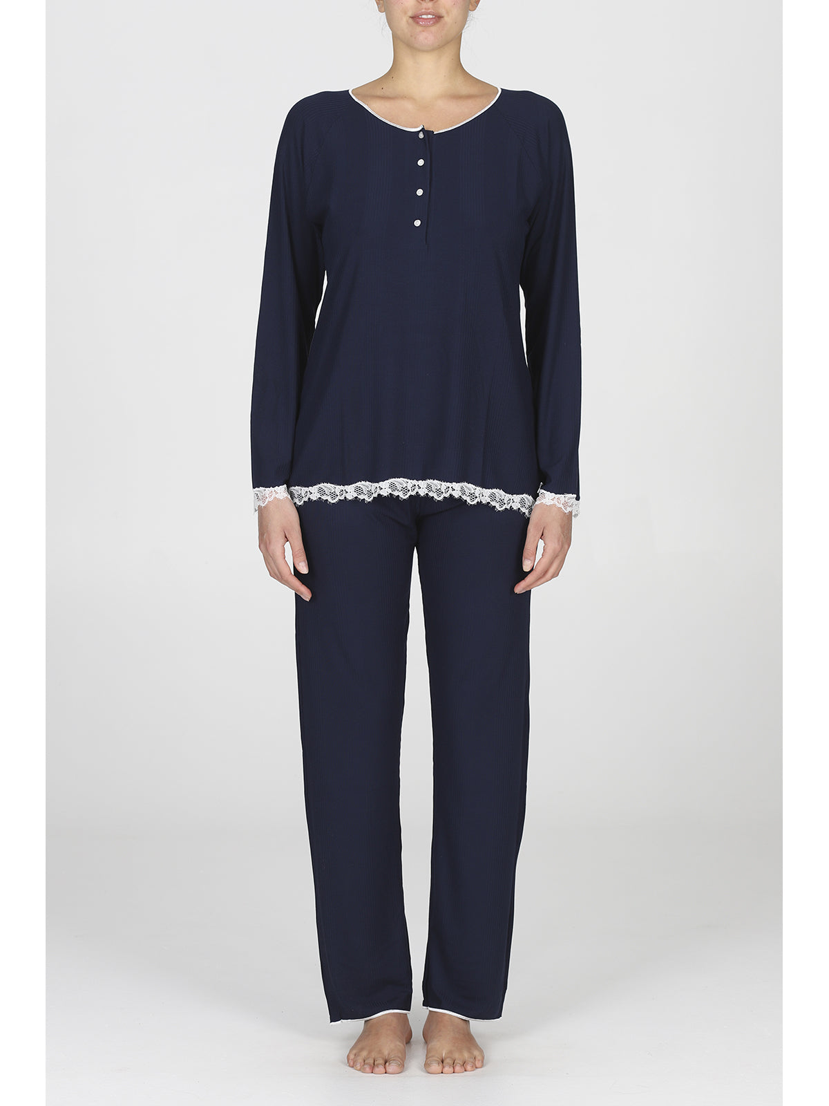 Pajama with lace in soft micromodal