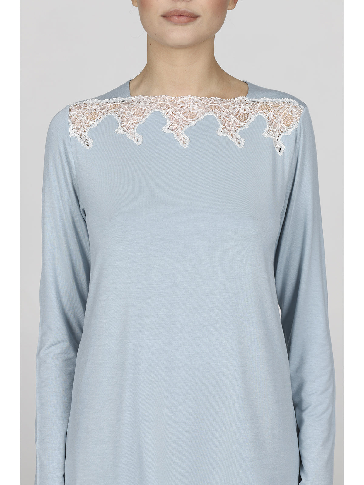 Pigiama con pizzo in morbido jersey