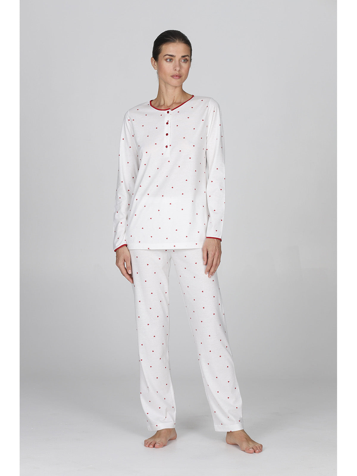 Pigiama lungo donna con cuoricini rossi in 100% co