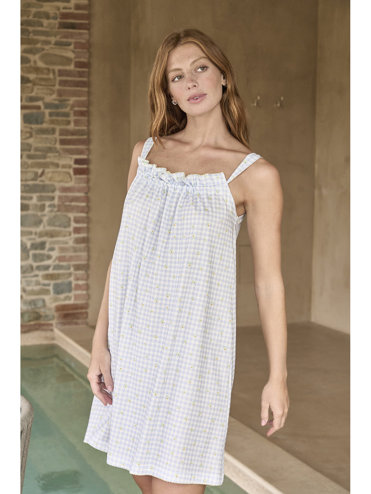 Fresca camicia da notte a quadrettini in puro cotone