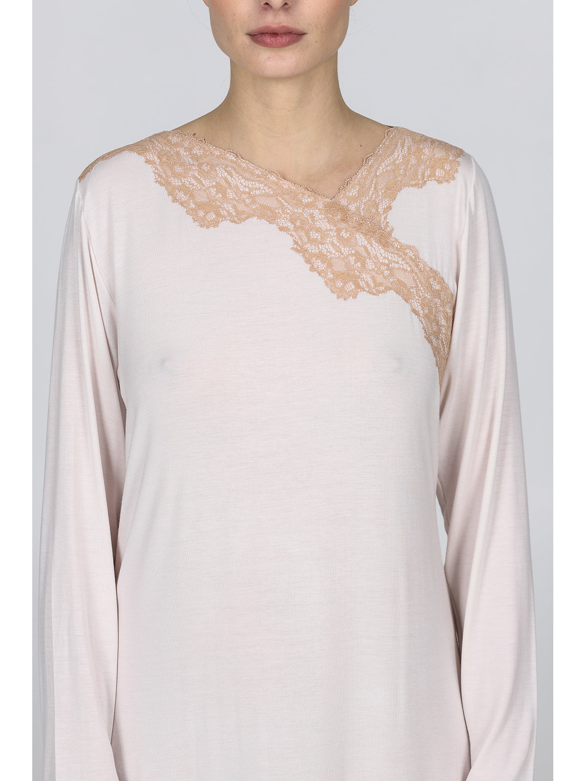 Elegante camicia da notte con pizzo Panna Boglietti