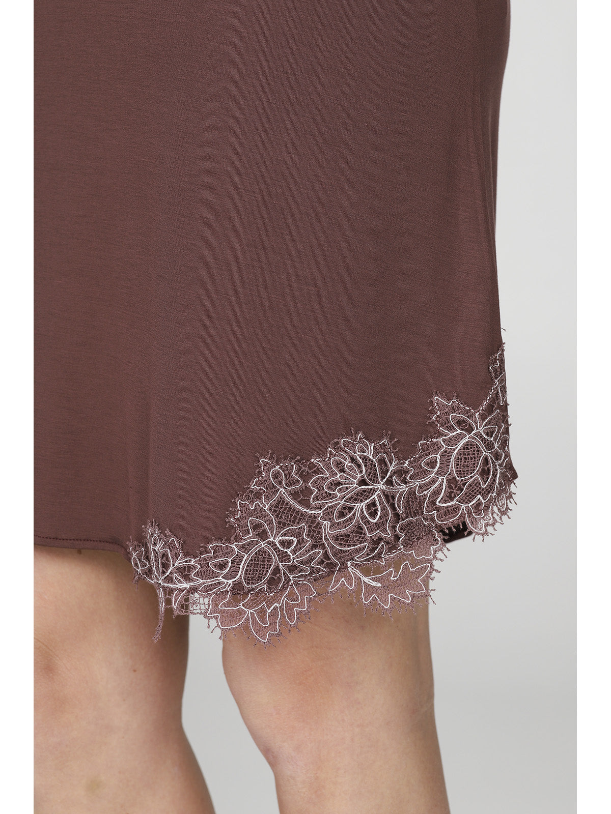 Elegante camicia da notte in modal
