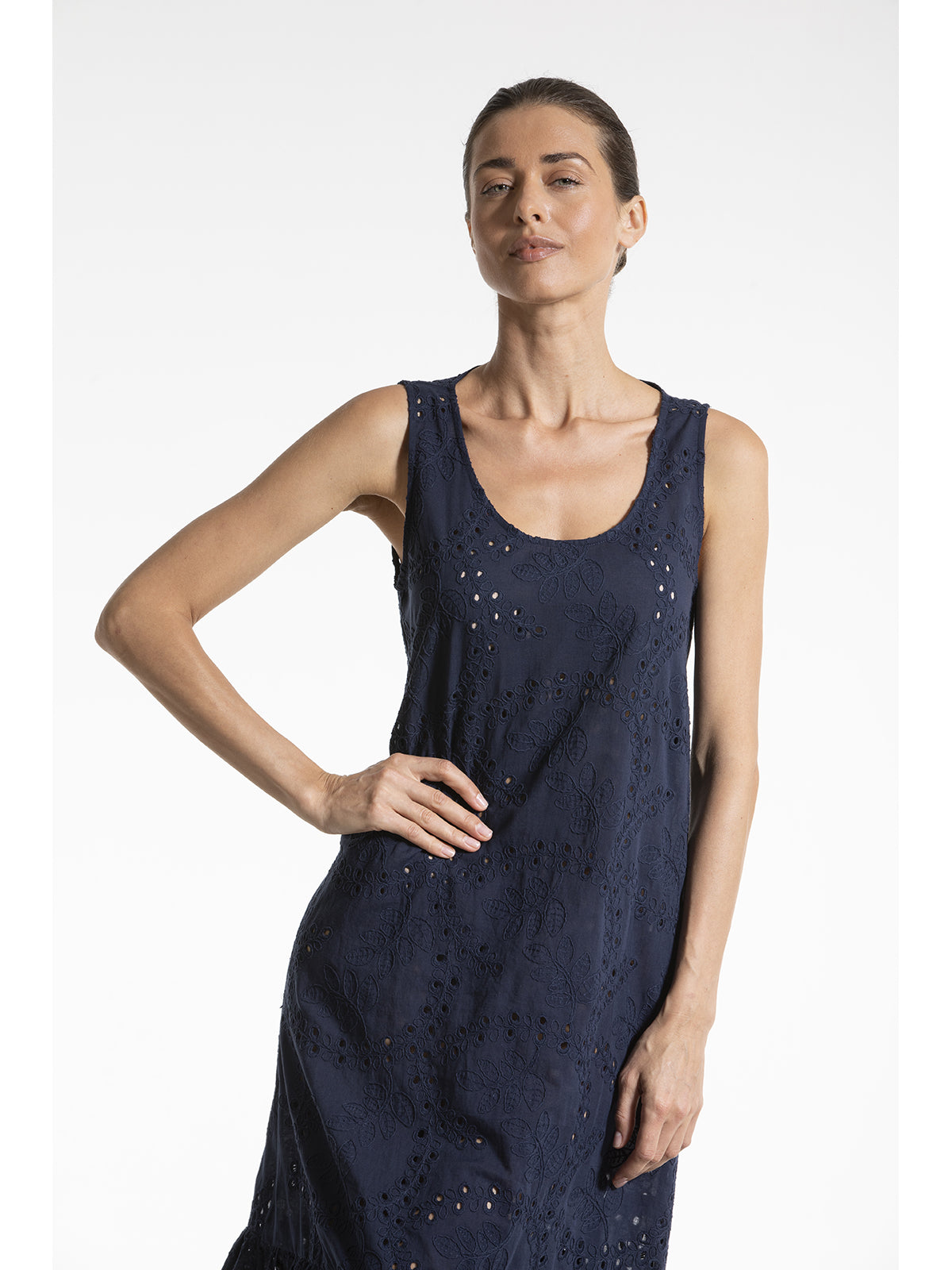 Abito lungo traforato in puro cotone