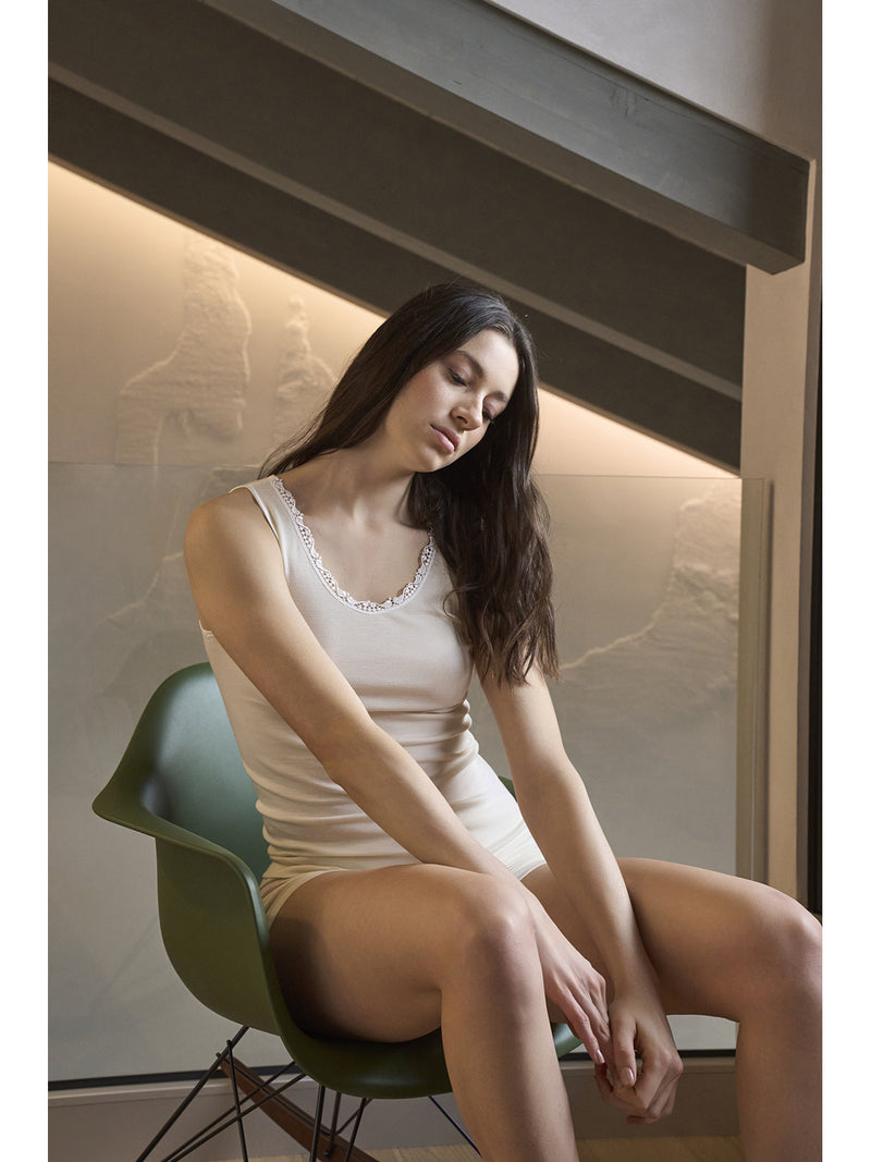 ENVELOPING WOOL-SILK TANK TOP