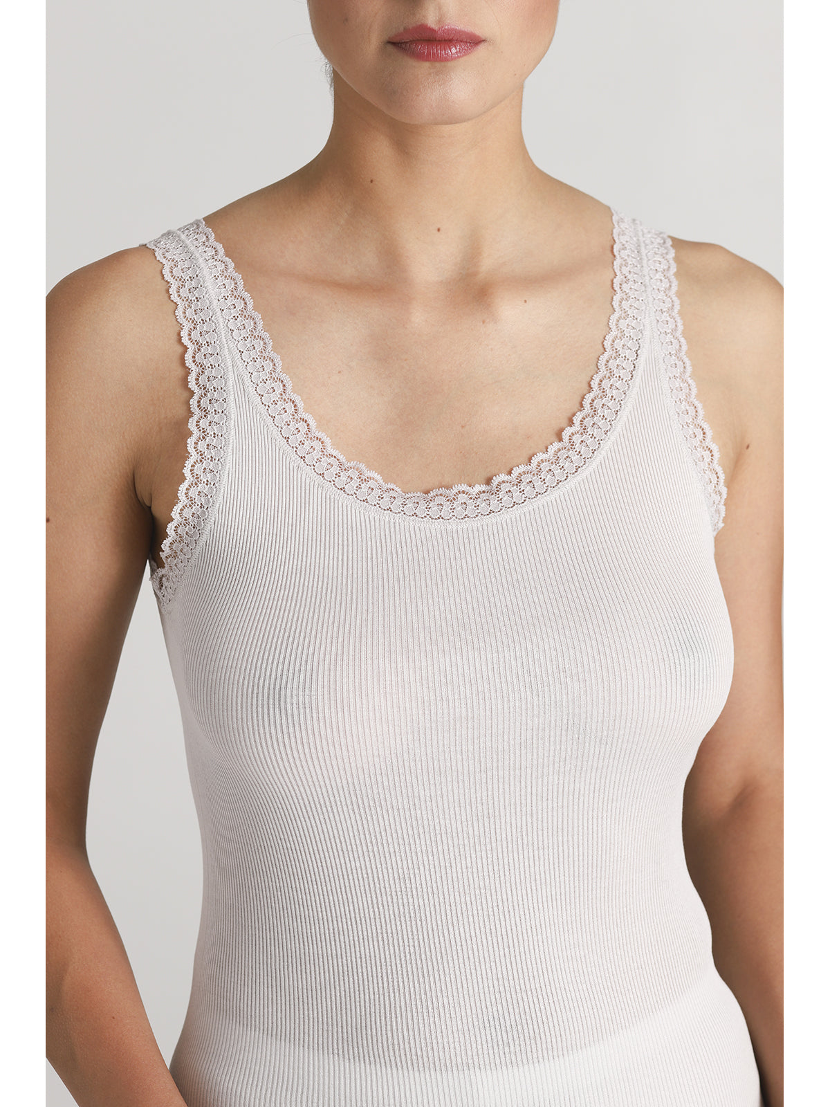 Canotta donna spallina stretta in pregiato filoscozia®