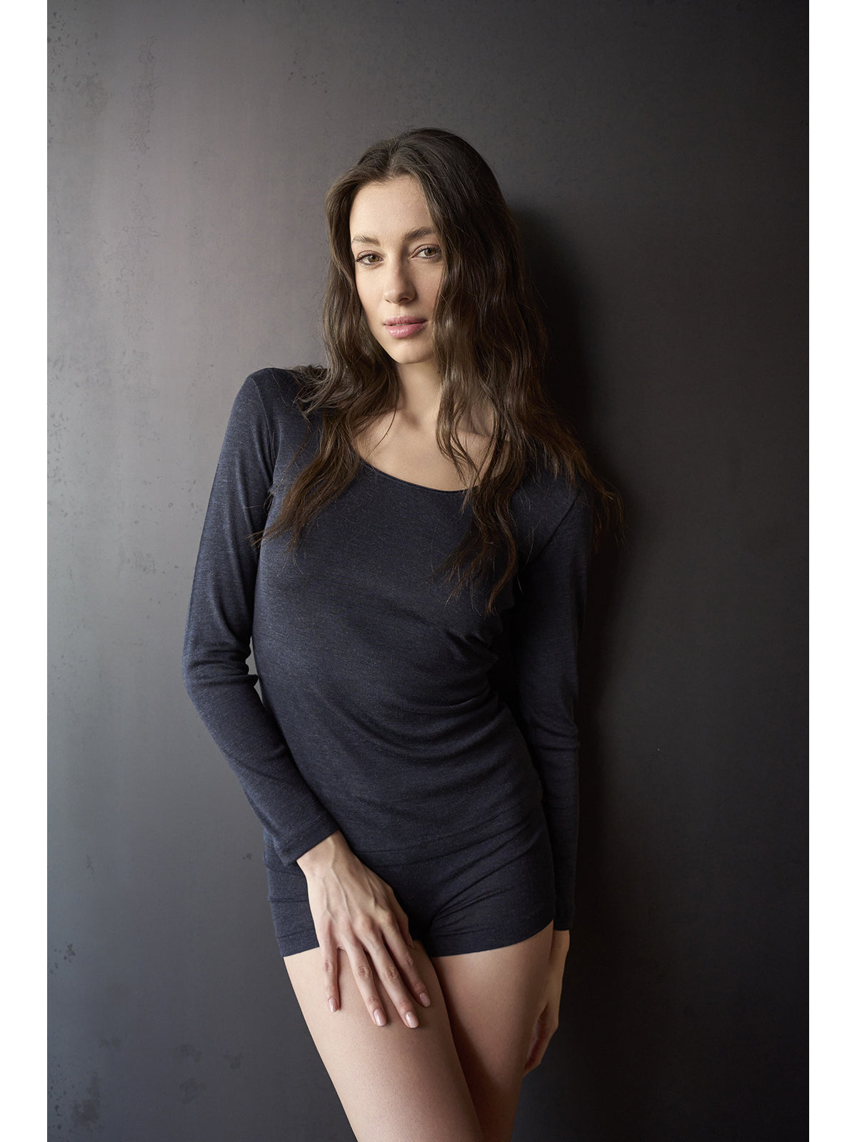 Maglietta in lana e seta con scollo ampio