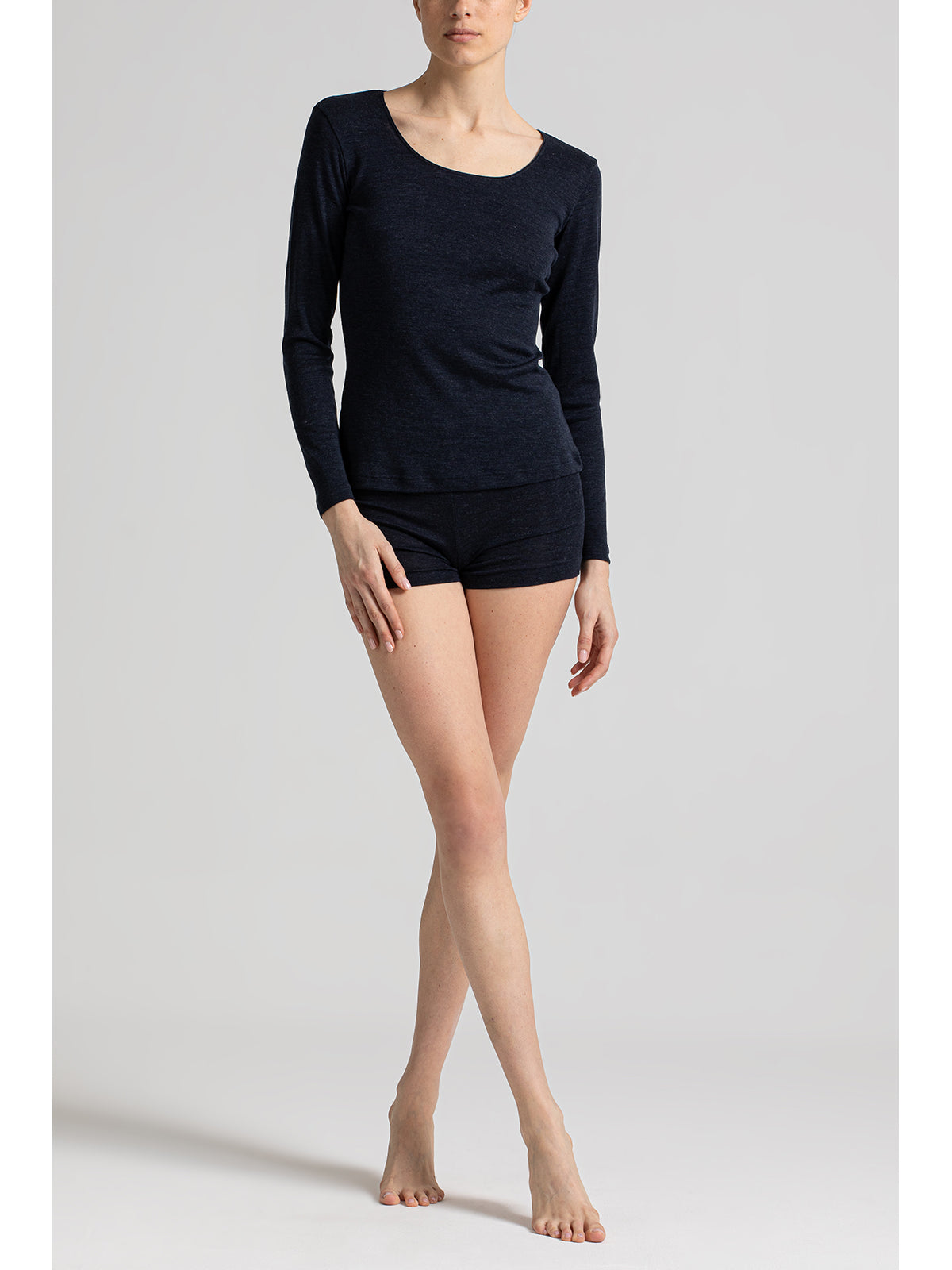 Maglietta in lana e seta con scollo ampio