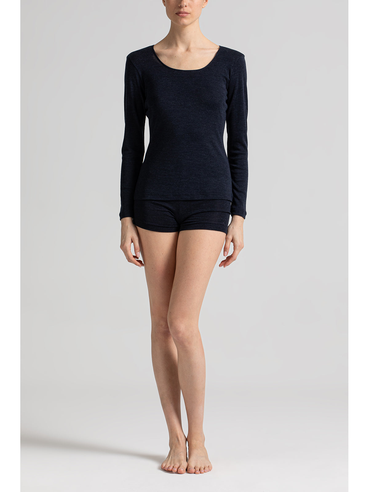 Maglietta in lana e seta con scollo ampio