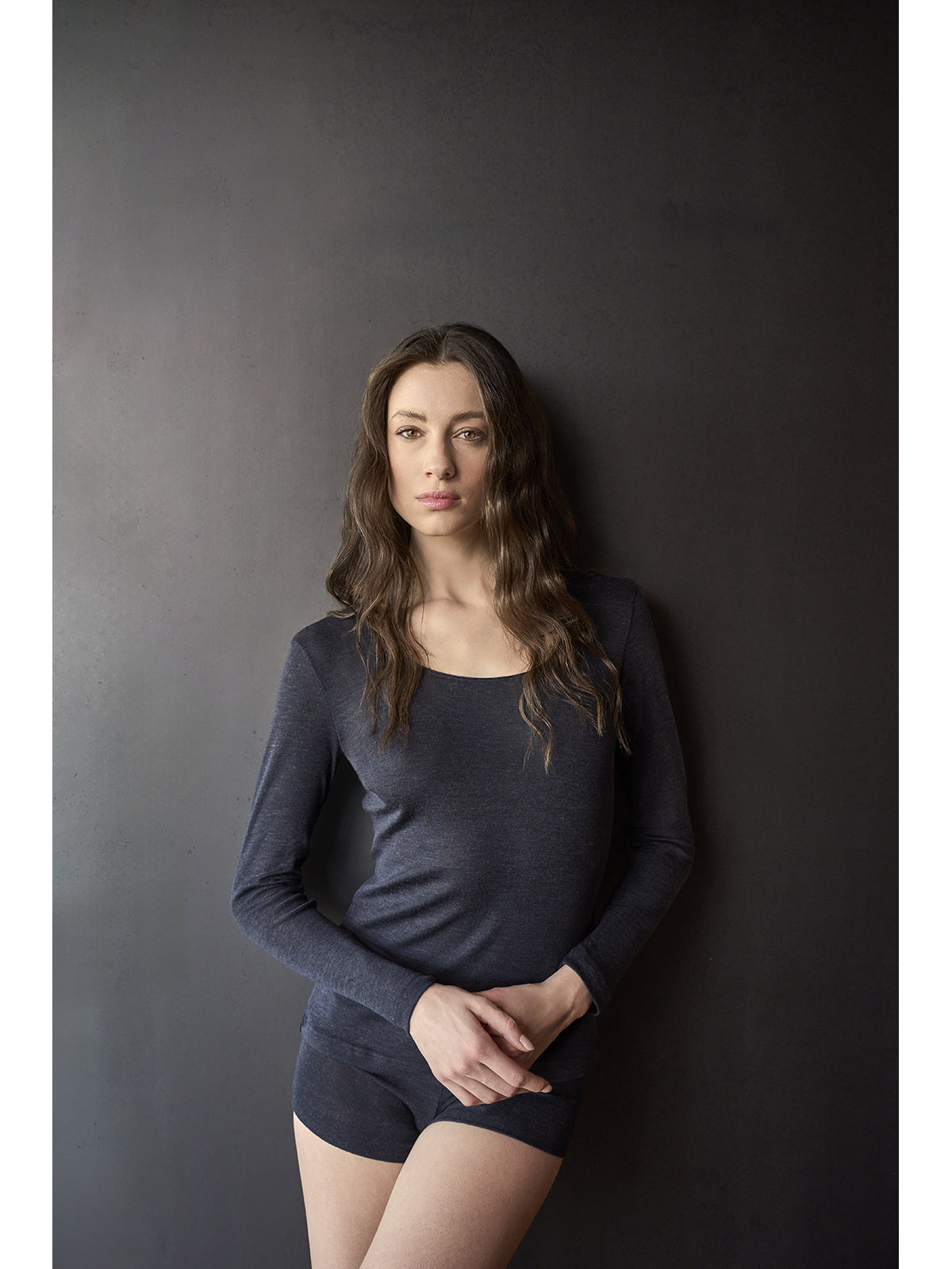 Maglietta in lana e seta con scollo ampio