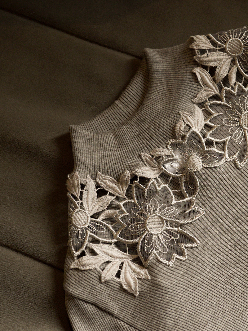 Maglietta lupetto in pregiata lana e seta