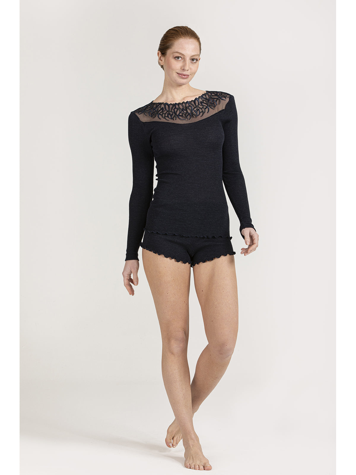 Maglietta chic con tulle ricamato