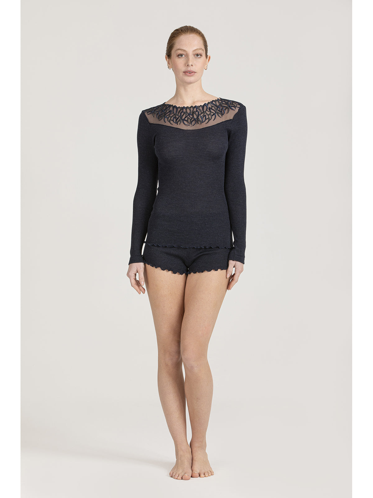 Maglietta chic con tulle ricamato