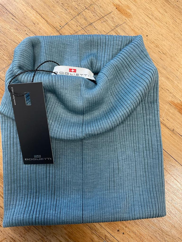 Fine wool and silk neck warmer