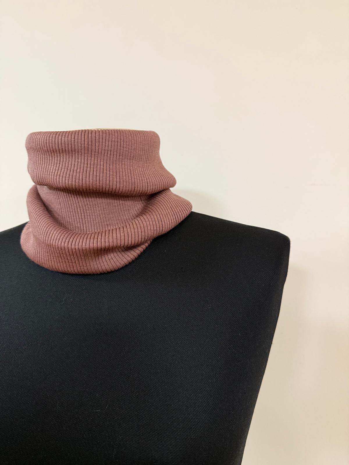 Luxury scarf in wool and silk