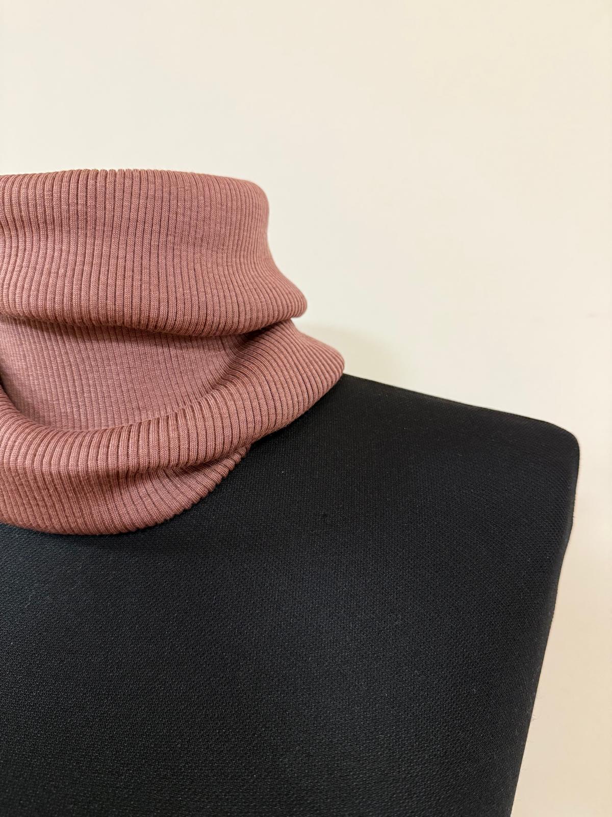 Luxury scarf in wool and silk